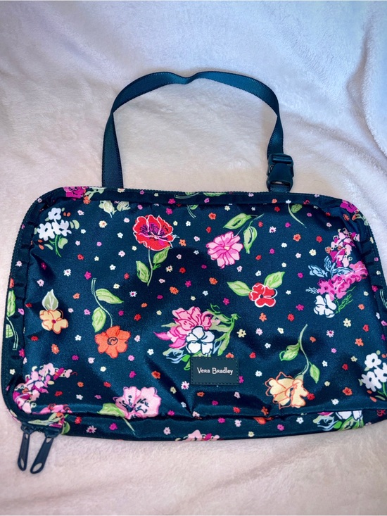 Vera Bradley Handbags - Vera Bradley Hanging Travel Organizer Toiletry Cosmetic Bag Floral